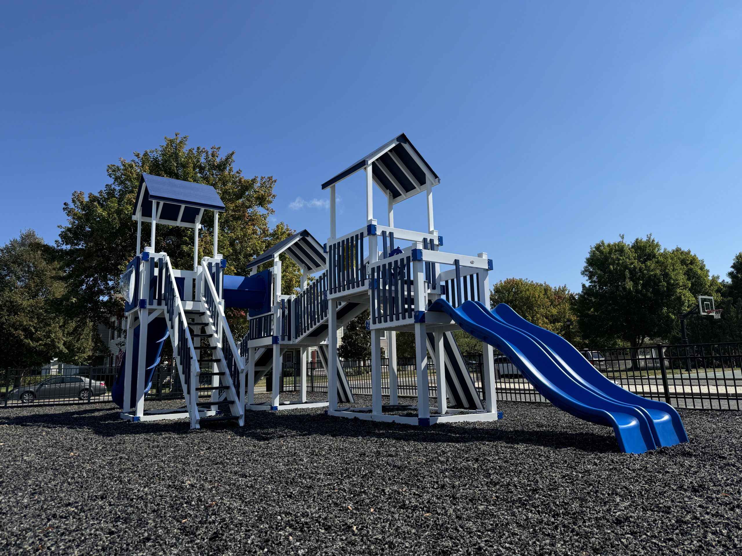 commercial playground contractors